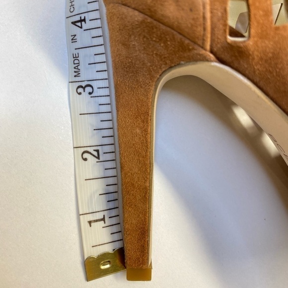 BCBGeneration Suede Tan Caged Sandal Heels Size 6 - Picture 6 of 17